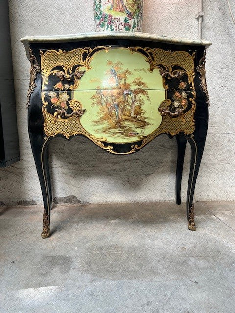 LOUIS XV Commode.